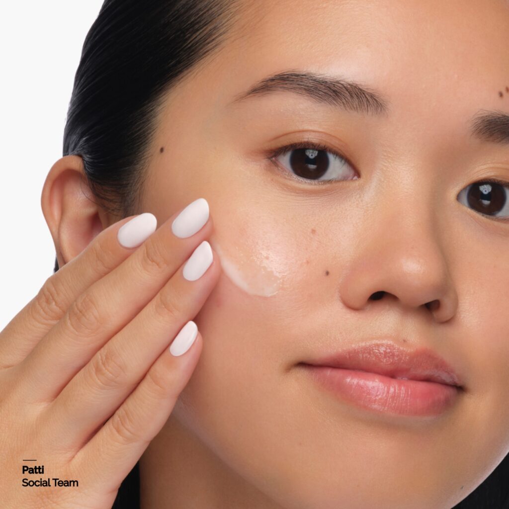 	all skin types, anti-inflammatory, Beauty Routine, brightening, caffeine 3%, chestnut extract, daily skincare routine, dark circles, depuff, dull skin, escin 1%, escin benefits, fast-absorbing, hydration, plumping, SELF-CARE, sensitive skin friendly, serum, skincare, skincare review, The Ordinary